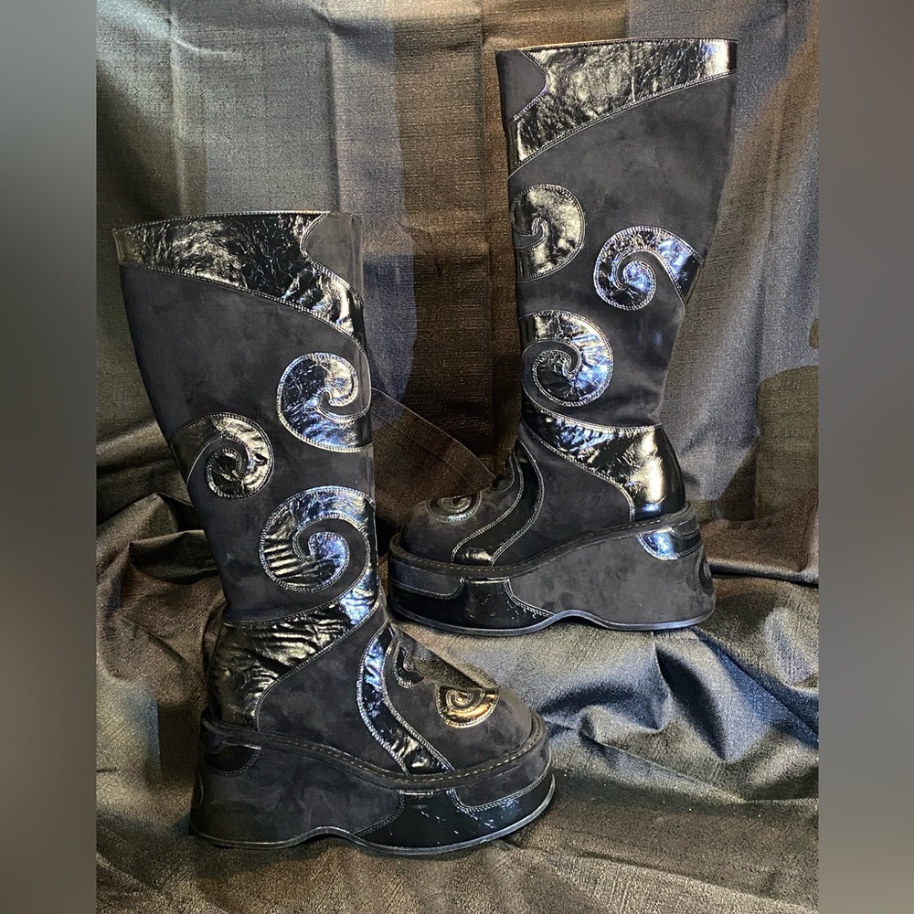 Black Platform Knee-High Boots - Picture 2 of 6